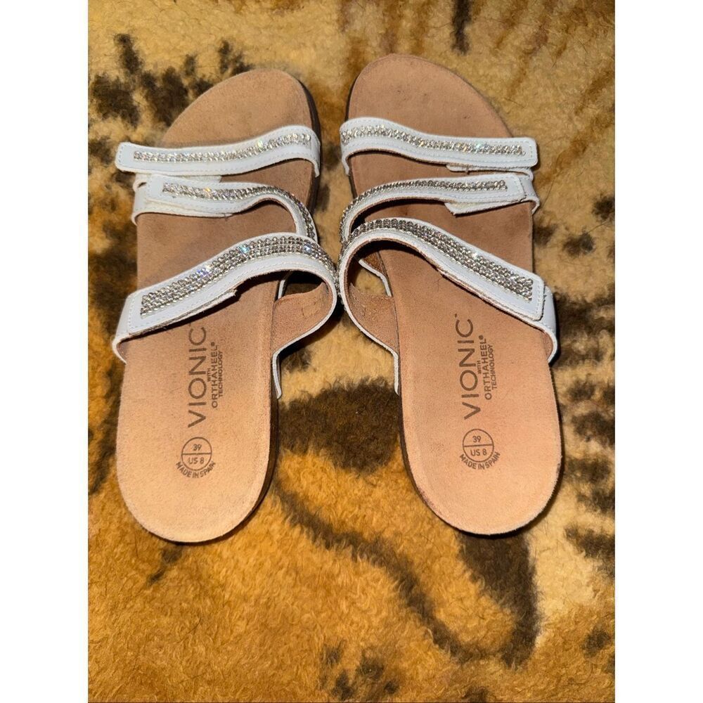 Vionic women’s double strap silver sandals size  8